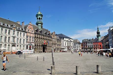 mons